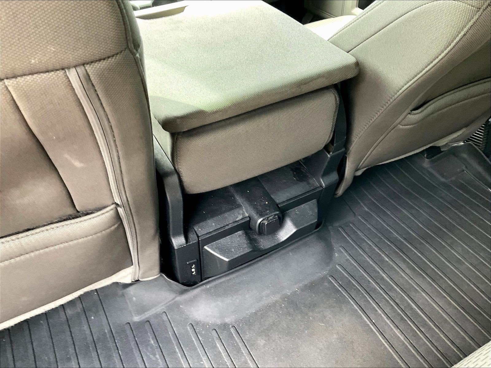 Used 2019 Ford F150 XLT w/ Equipment Group 302A Luxury AWD/4WD image 11