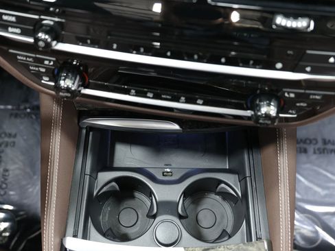 Used 2018 BMW M550i xDrive image 37