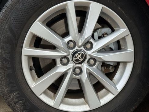 Used 2026 Toyota Camry LE FWD image 10