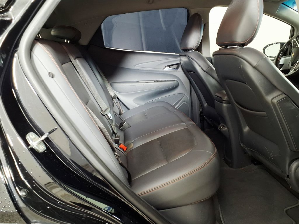 Used 2021 Chevrolet Bolt Premier w/ Infotainment Package FWD image 11