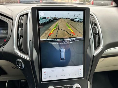 Certified 2022 Ford Edge Titanium image 19