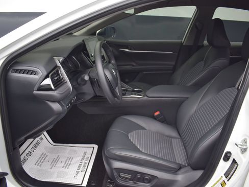 Used 2024 Toyota Camry SE w/ Cold Weather Package AWD/4WD image 13