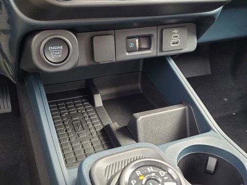 New 2025 Ford Maverick Lariat w/ Black Appearance Package image 48