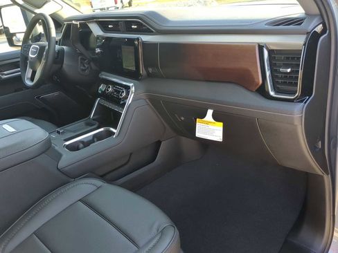 New 2026 GMC Sierra 2500 Denali w/ Denali Reserve Package AWD/4WD image 31