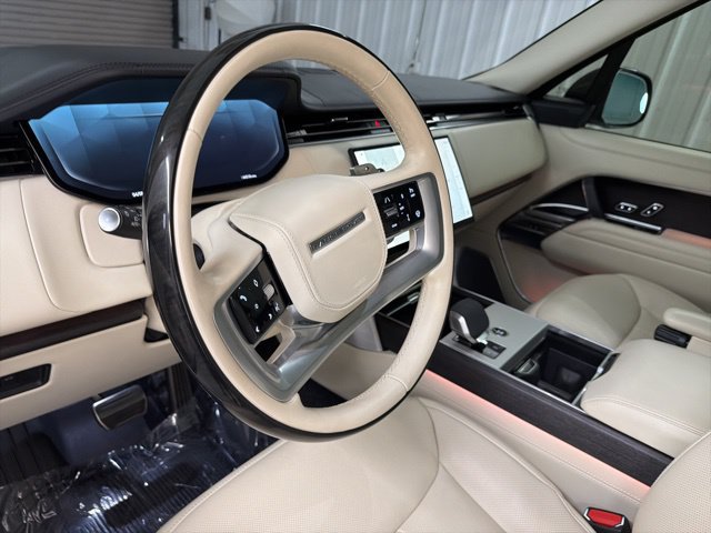 Certified 2024 Land Rover Range Rover Long Wheelbase Autobiography AWD/4WD image 11