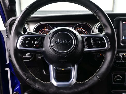 Used 2018 Jeep Wrangler Unlimited Sahara w/ Dual Top Group image 21