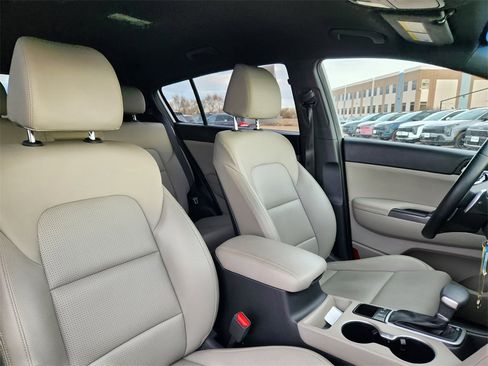 Used 2020 Kia Sportage S image 13