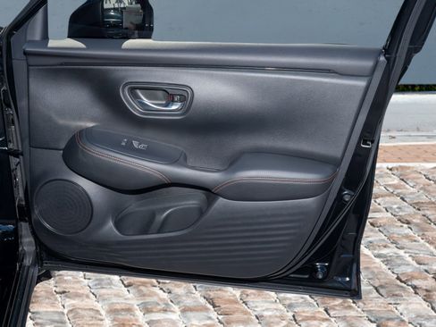 Certified 2024 Honda HR-V Sport image 12