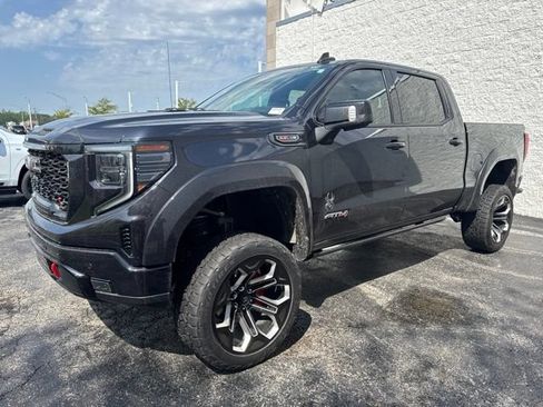 Used 2023 GMC Sierra 1500 AT4 w/ AT4 Premium Package AWD/4WD image 3