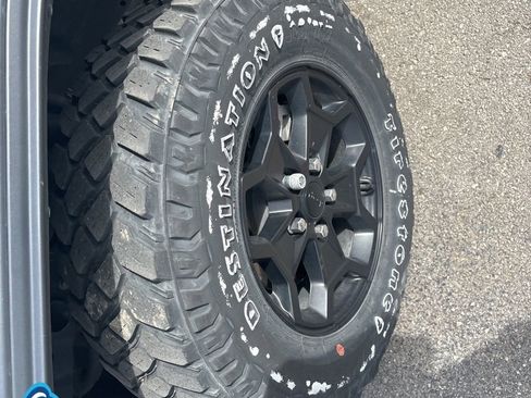 Used 2023 Jeep Wrangler Unlimited w/ Cold Weather Group image 10