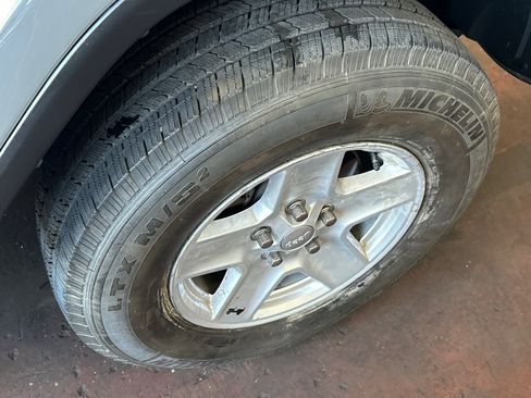 Used 2022 Jeep Gladiator Overland w/ Safety Group image 3