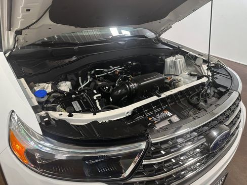 Used 2022 Ford Explorer XLT image 91