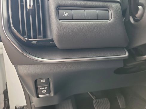 New 2026 Nissan Armada SV image 25