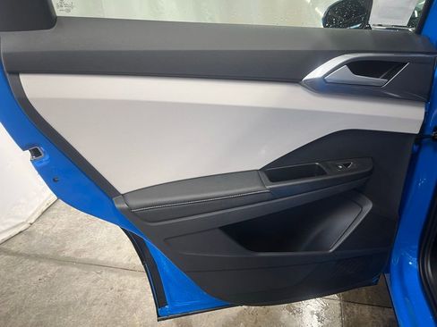 New 2025 Volkswagen Taos SEL image 22