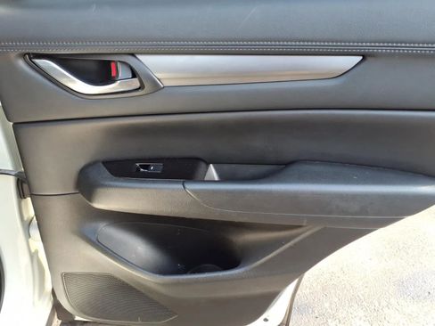 Used 2019 MAZDA CX-5 Touring image 13