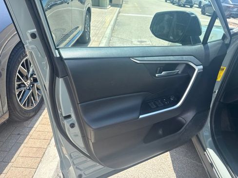 Used 2022 Toyota RAV4 XLE Premium FWD image 14