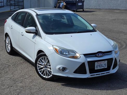 Used 2012 Ford Focus SEL image 3
