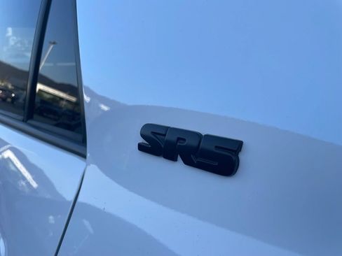 Used 2020 Toyota 4Runner SR5 AWD/4WD image 7