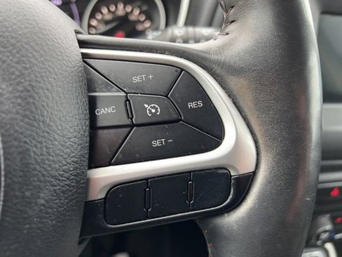 Certified 2019 Jeep Compass Latitude w/ Cold Weather Group image 22