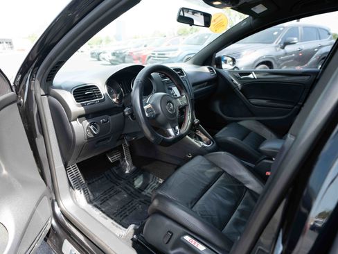 Used 2014 Volkswagen GTI Driver's Edition FWD image 8