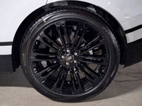 New 2026 Land Rover Range Rover Velar Dynamic SE image 10