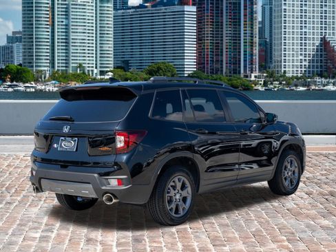 Certified 2024 Honda Passport TrailSport image 6