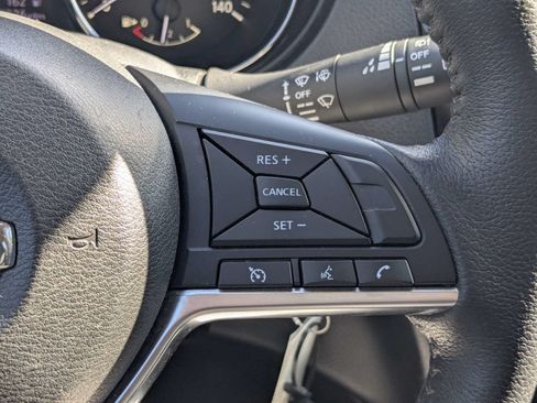 Used 2019 Nissan Rogue S w/ Special Edition Package FWD image 25