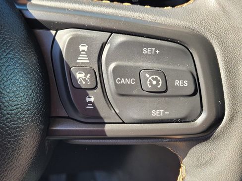 Used 2024 Jeep Wrangler Unlimited Sport AWD/4WD image 25