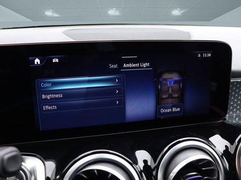New 2025 Mercedes-Benz GLB 250 image 44