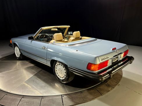 Used 1989 Mercedes-Benz 560 SL image 7