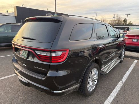 Used 2016 Dodge Durango Citadel w/ Premium Entertainment Group image 4