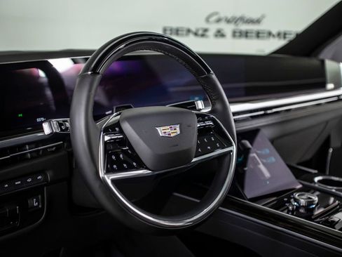 Used 2025 Cadillac Escalade Premium Luxury w/ Touring Package AWD/4WD image 25