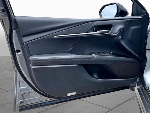 Used 2025 Toyota Camry XSE FWD image 21