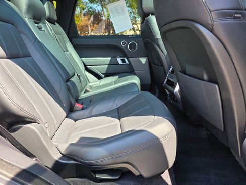 Used 2022 Land Rover Range Rover Sport SE image 13