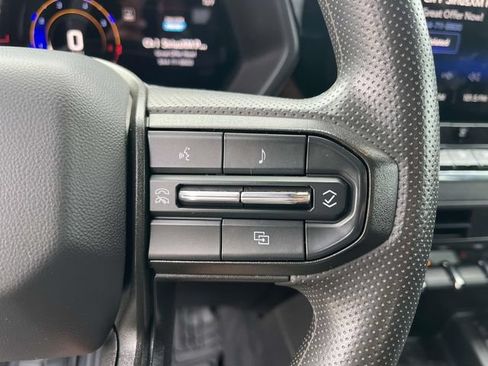 Used 2024 Chevrolet Colorado W/T RWD image 22