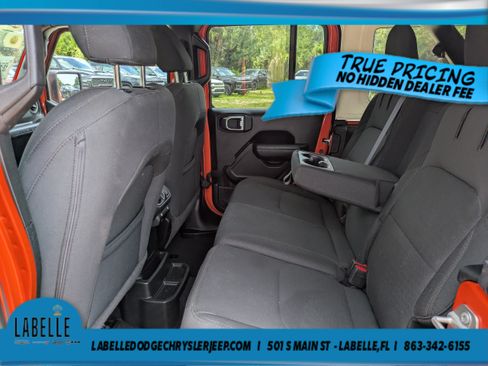Used 2023 Jeep Wrangler Unlimited AWD/4WD image 12