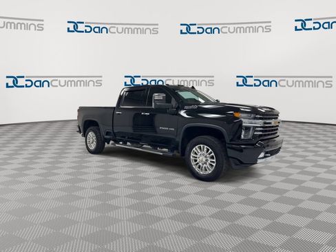 Used 2023 Chevrolet Silverado 2500 High Country image 2