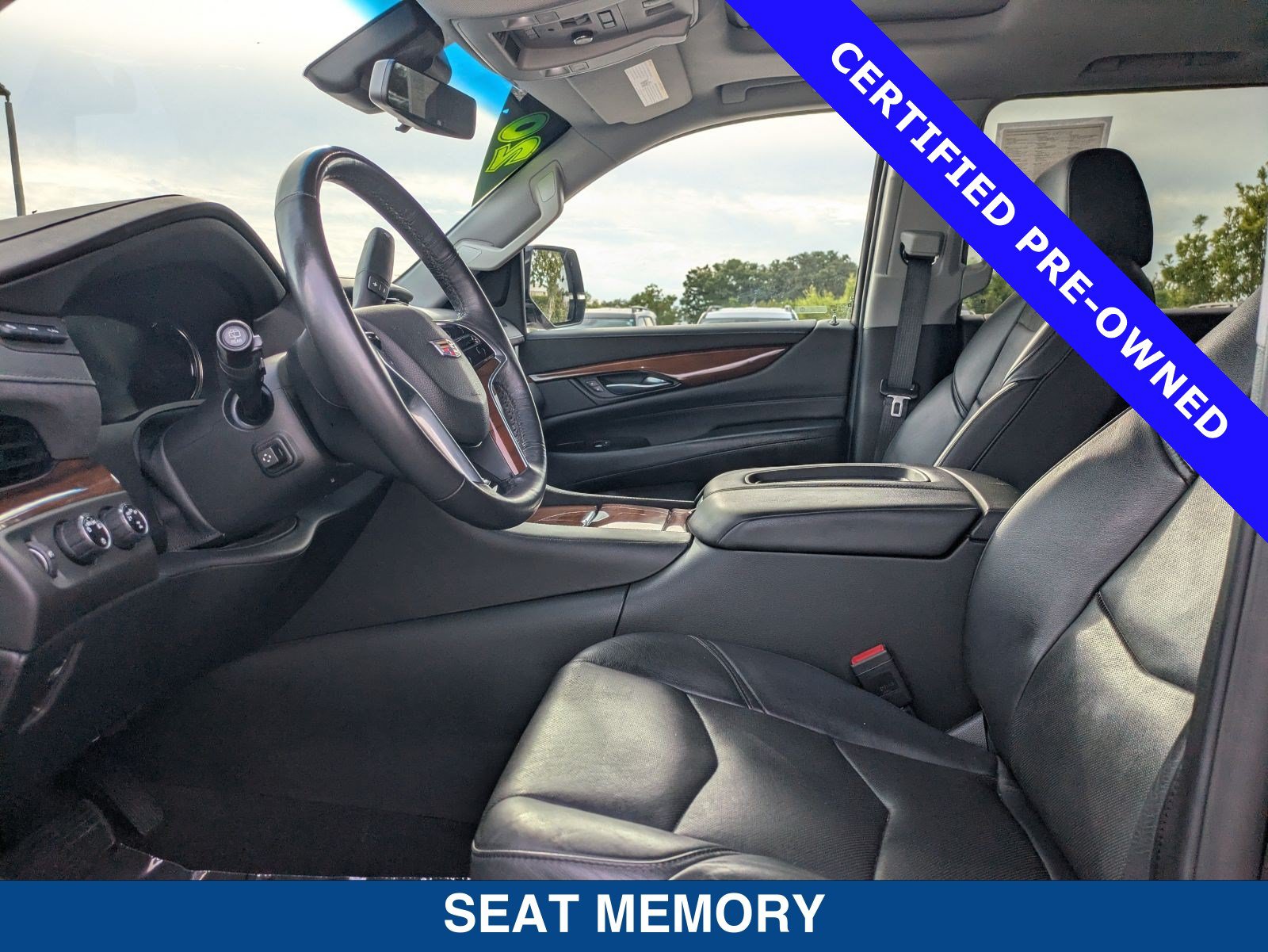 Used 2020 Cadillac Escalade ESV Premium Luxury AWD/4WD image 33