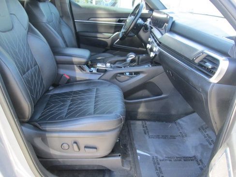 Used 2023 Kia Telluride SX X-Line AWD/4WD image 16