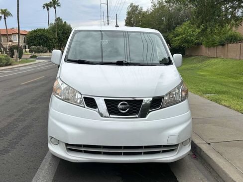 Used 2017 Nissan NV200 SV w/ Technology Package FWD image 3