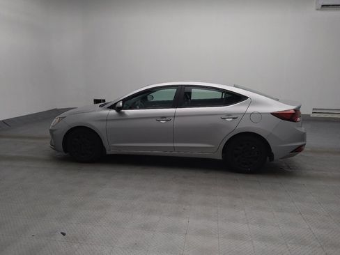 Used 2020 Hyundai Elantra SE image 3