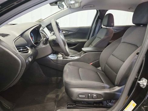 Used 2025 Chevrolet Malibu LT FWD image 8