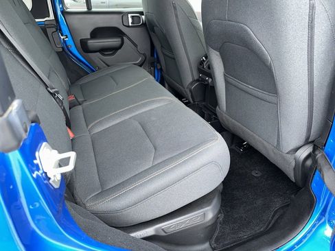 Used 2024 Jeep Wrangler Unlimited w/ Convenience Group image 21