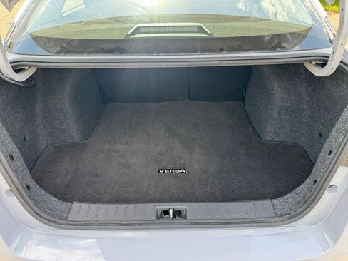 Used 2025 Nissan Versa SV image 27