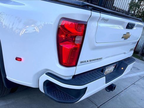 Used 2025 Chevrolet Silverado 3500 High Country w/ Technology Package image 28