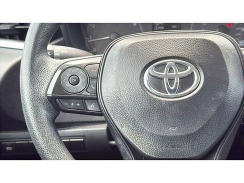 Used 2024 Toyota Corolla LE FWD image 22