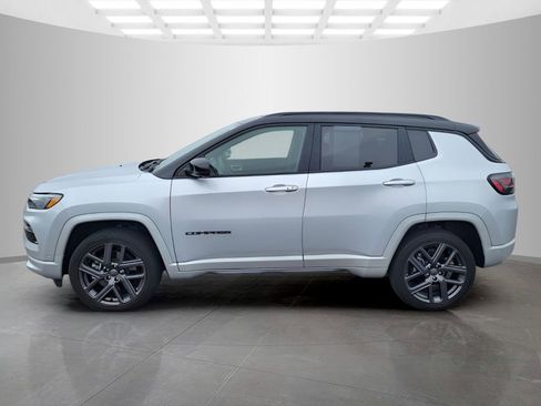Used 2024 Jeep Compass Limited w/ Driver Assist Group I AWD/4WD image 4