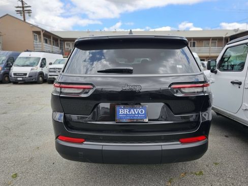 New 2026 Jeep Grand Cherokee L Altitude RWD image 6