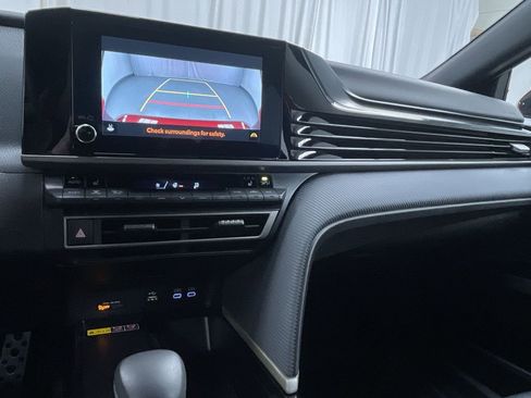 Certified 2025 Toyota Camry SE image 16