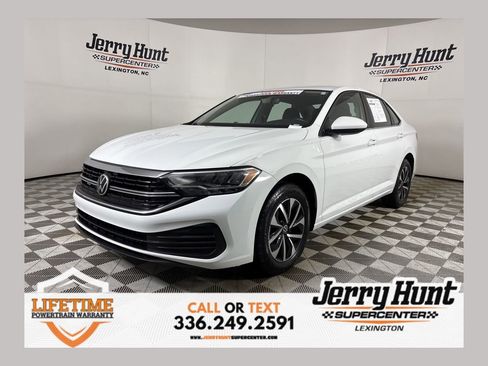 Used 2022 Volkswagen Jetta S image 1
